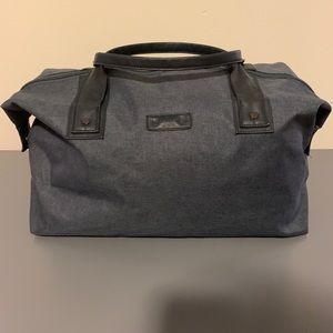 John Varvatos weekender duffel bag big and roomy!